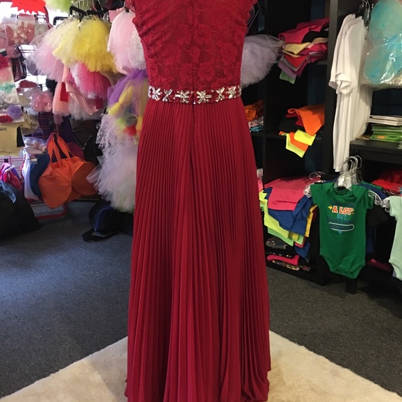 Dress - Picture 4 of 5